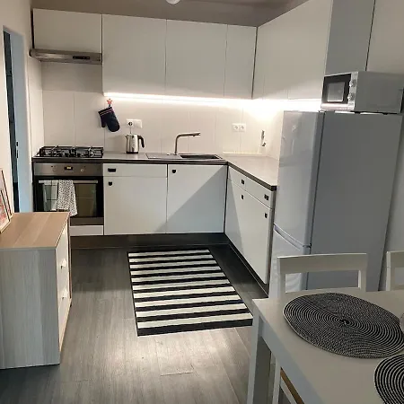 Sunny Heartbeat Getaway To Apartman Nagyszombat